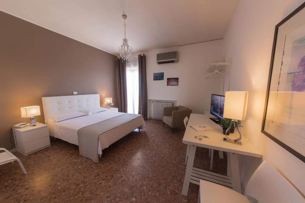 Hotel Riviera Μπάρι Εξωτερικό φωτογραφία
