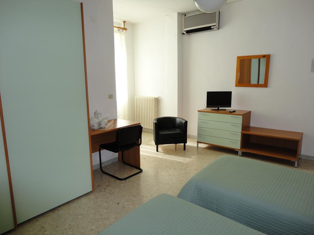 Hotel Riviera Μπάρι Εξωτερικό φωτογραφία