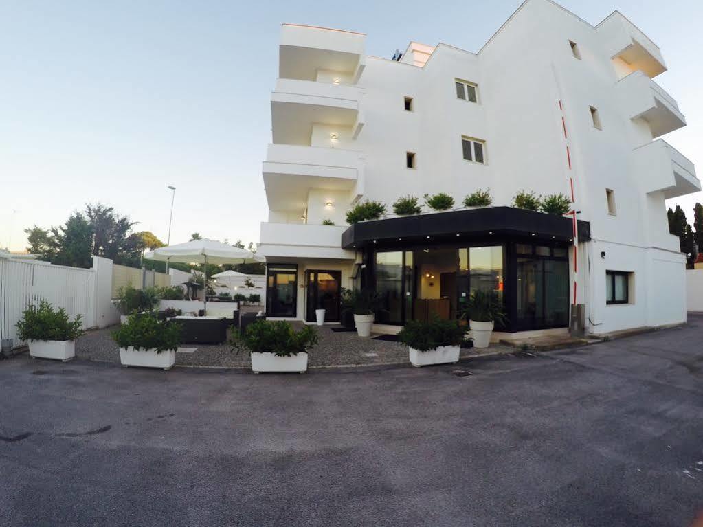 Hotel Riviera Μπάρι Εξωτερικό φωτογραφία